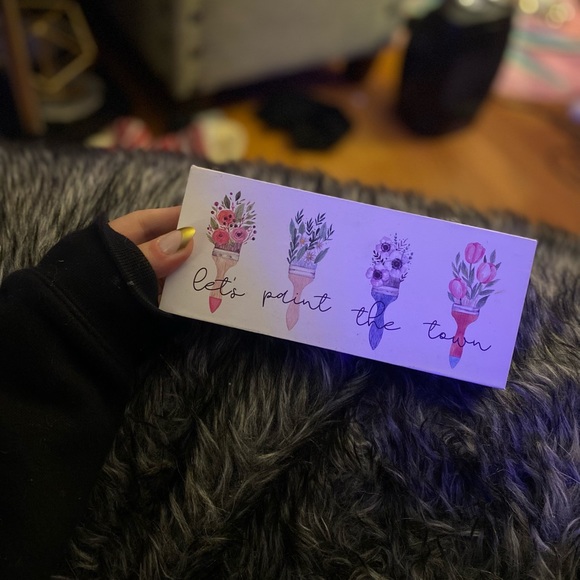 Wooden Home Decor ✨ Paint the Town 🎨 - Picture 1 of 3